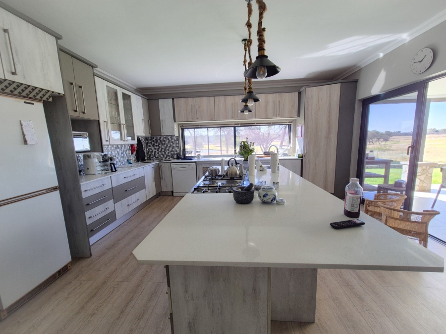 4 Bedroom Property for Sale in Heron Banks Golf Estate Free State